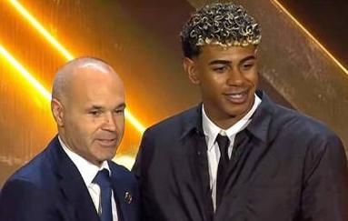 中超9／10月最佳球员候选：卡扎伊什维利、莱昂纳多、亚戈在列