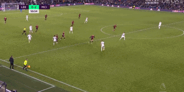 上海海港夺冠背后是穆斯卡特的战略放弃与坚守，成功卫冕中超冠军。