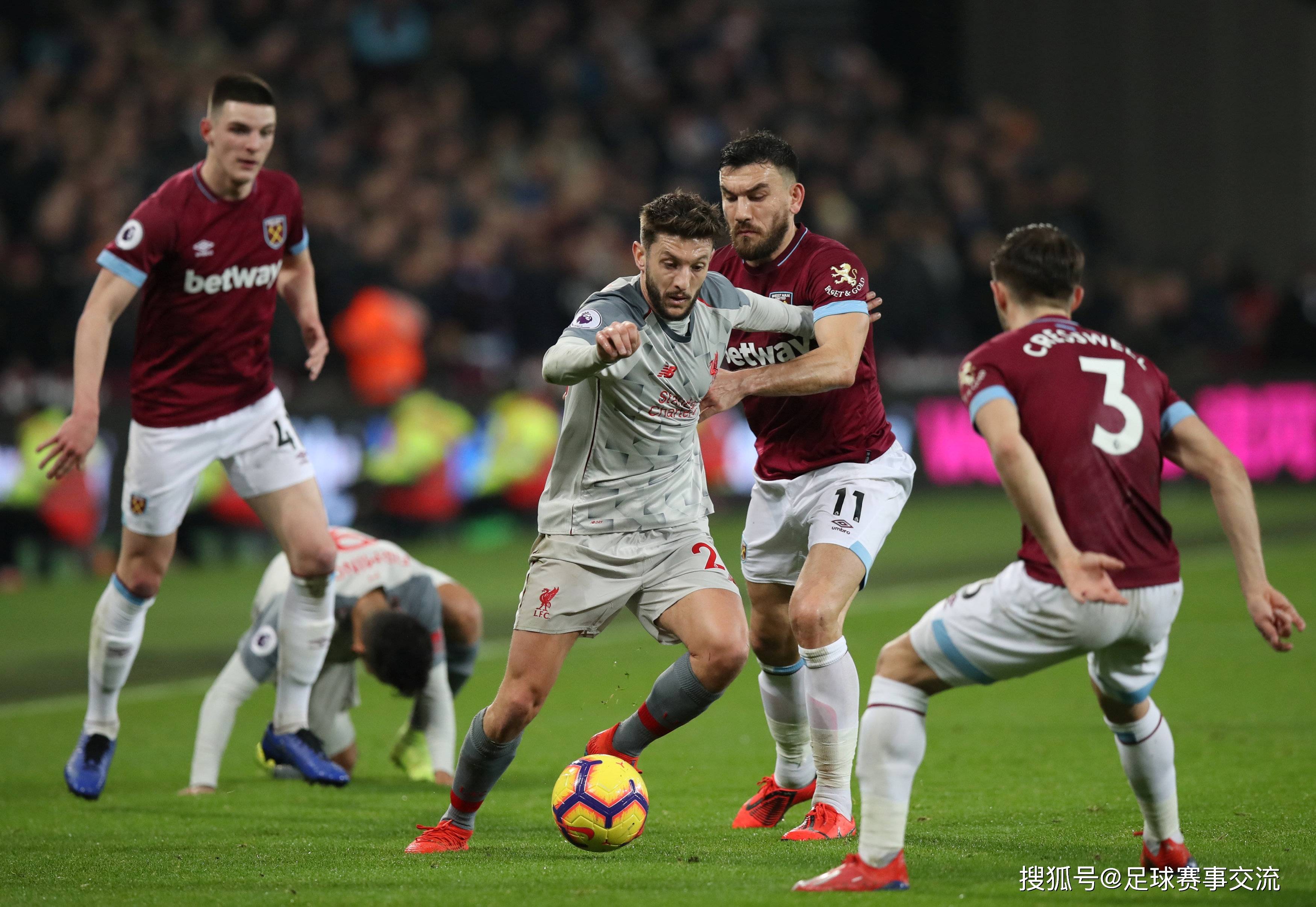 圣保罗官方：奥斯卡被确诊为迷走神经性晕厥，目前情况稳定