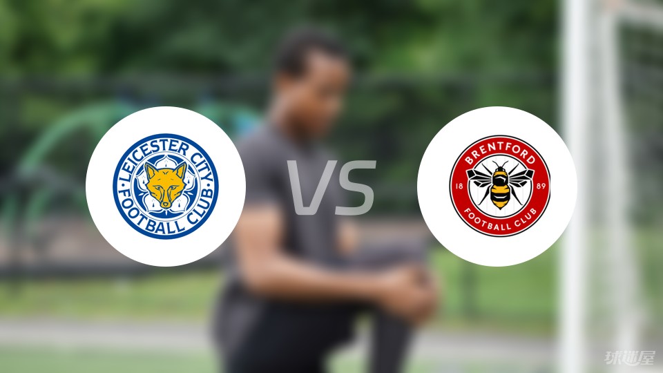 内马尔在桑托斯关键比赛中上演帽子戏法，助球队保级成功，展现坚韧与决心。