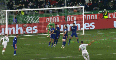 德天空：拜仁目前对格里马尔多没兴趣，夏窗不太可能引进他